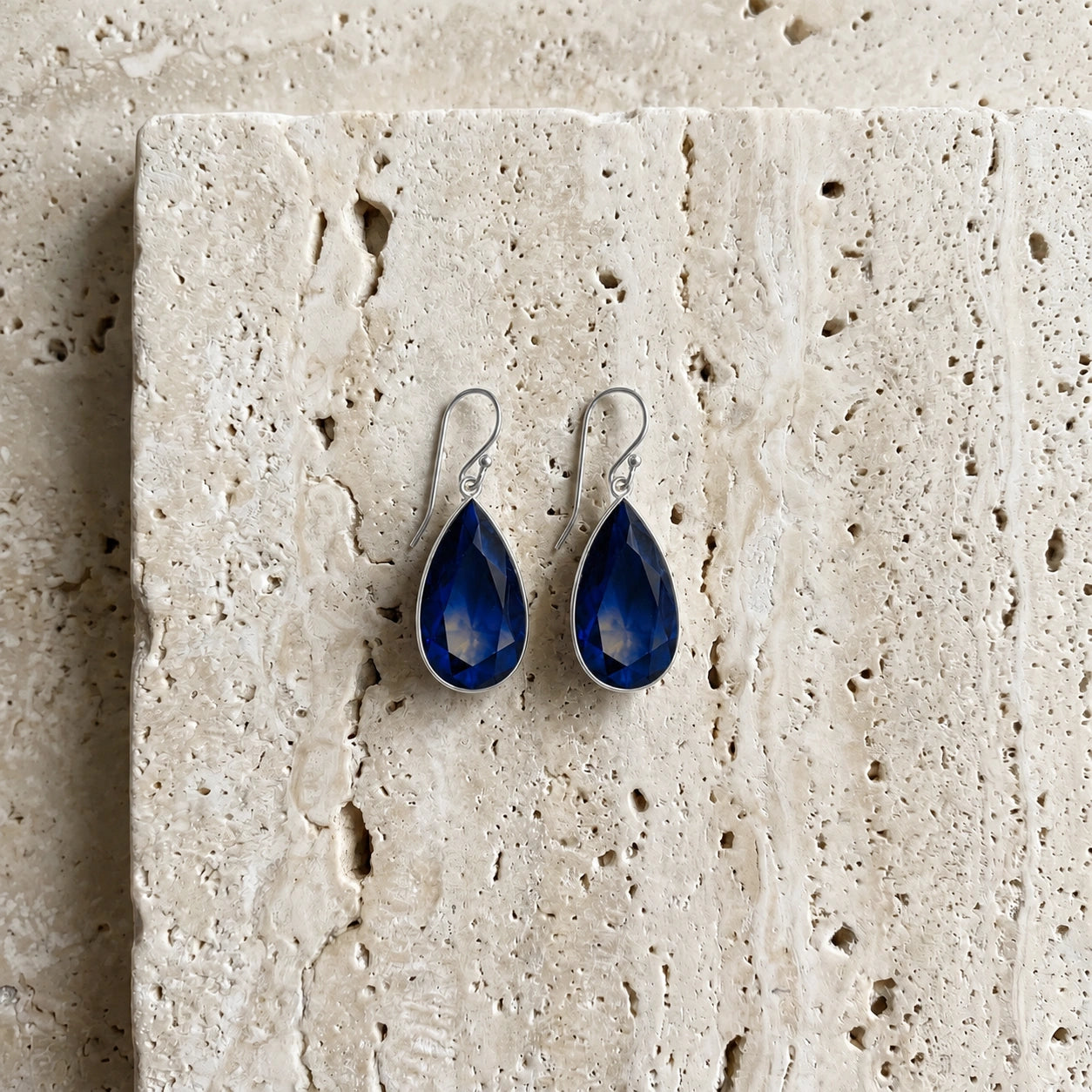 White Gold Sapphire — Mariagioia