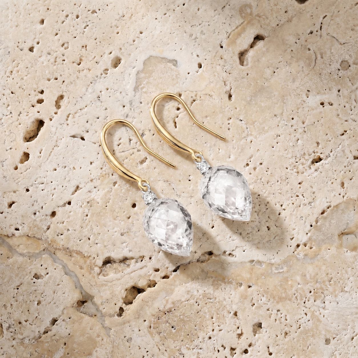 Yellow Gold Earrings Emerald 10K — Rosangela