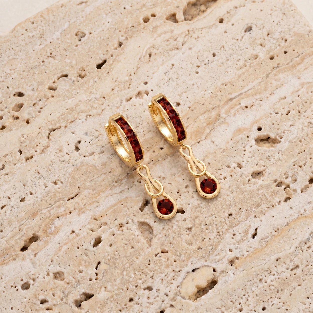 Yellow Gold Earrings Garnet 10K — Candida