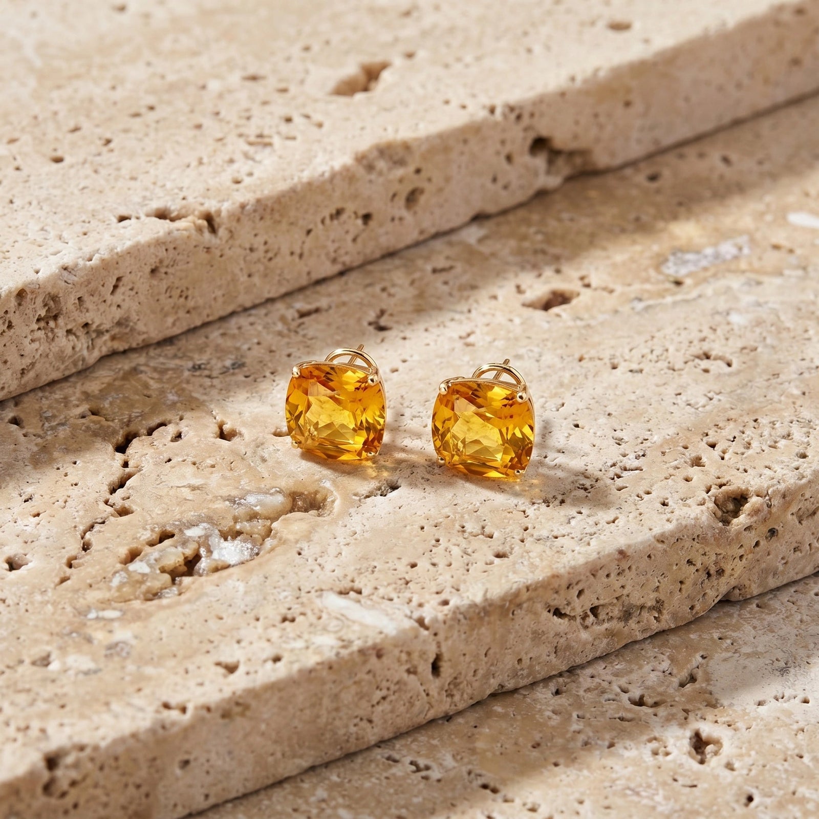 Yellow Gold Garnet — Mariagiuditta