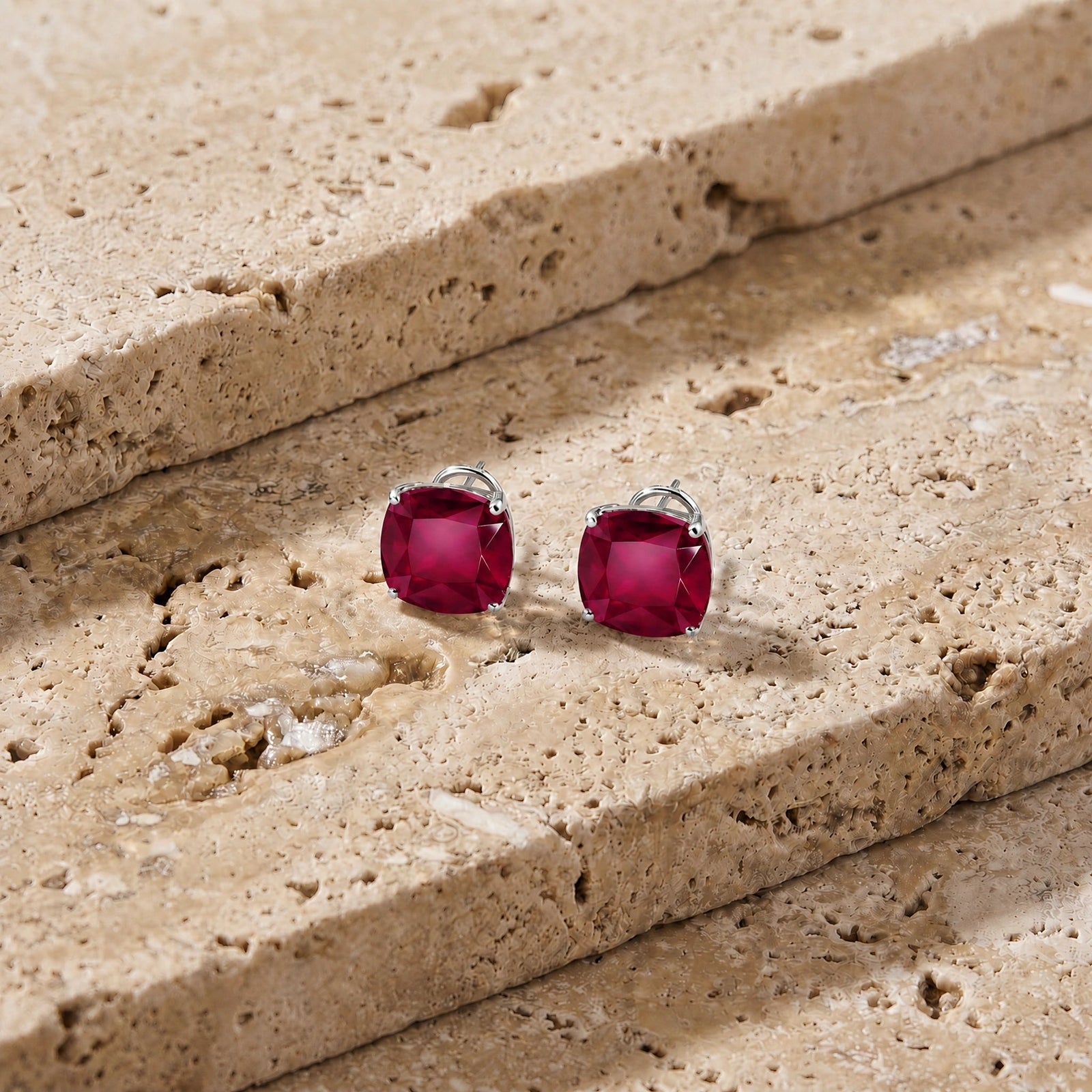 White Gold Ruby — Mariagiuditta
