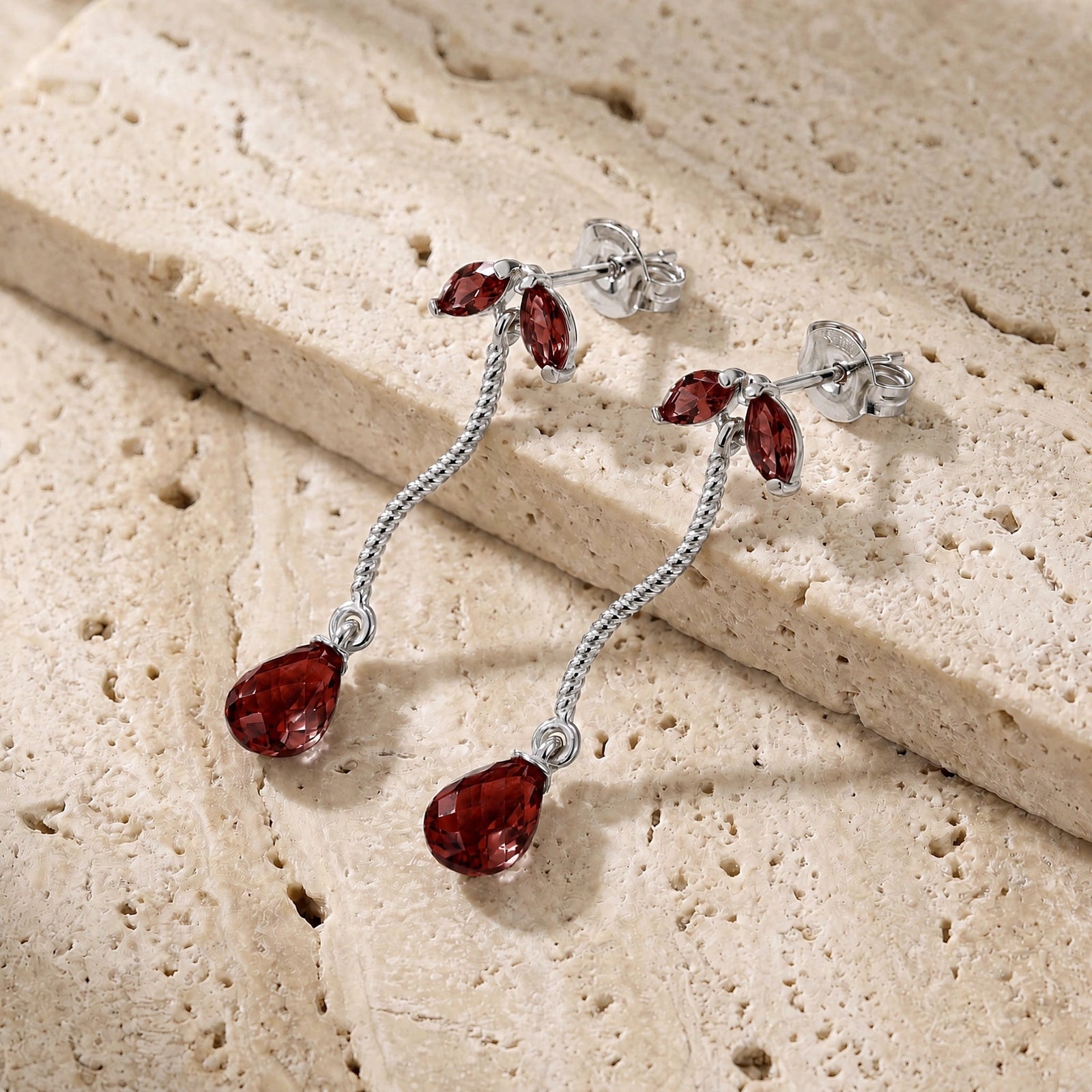White Gold Garnet — Mariagiulietta