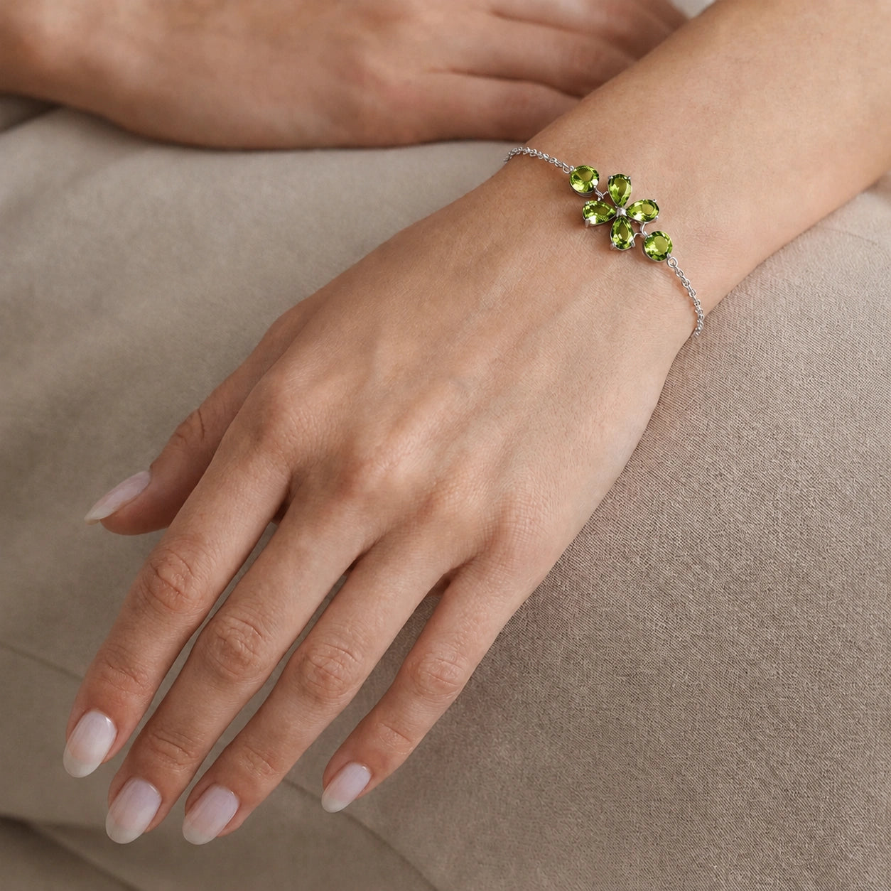 White Gold Cluster Gemstone Bracelet Emerald 10K — Fioretta