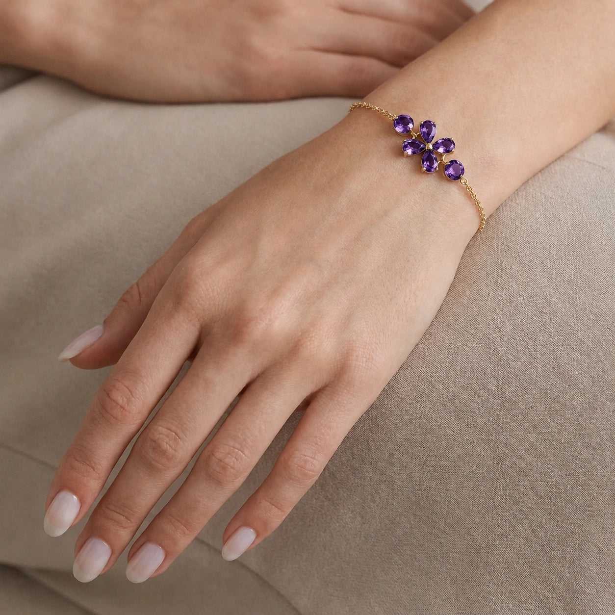 Yellow Gold Cluster Gemstone Bracelet Garnet 10K — Fioretta