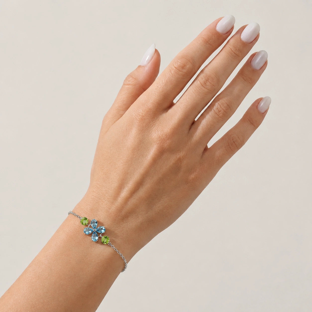 White Gold Cluster Gemstone Bracelet Peridot 10K — Fioretta
