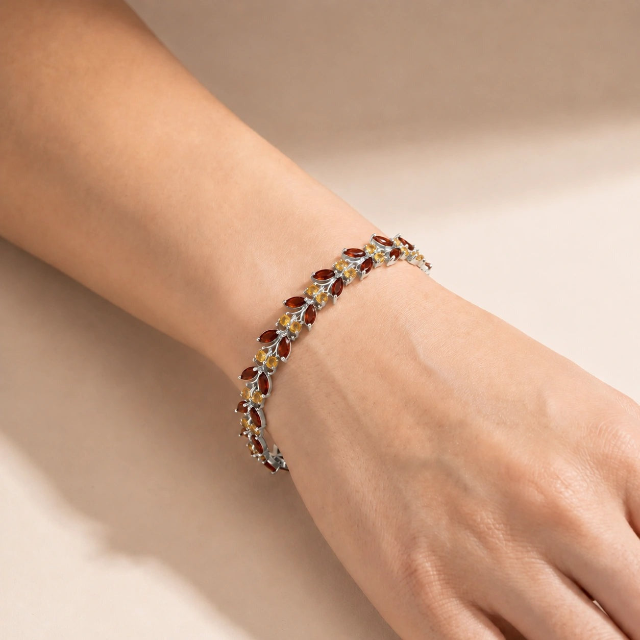 White Gold Celeste Bracelet Garnet 10K — Elide