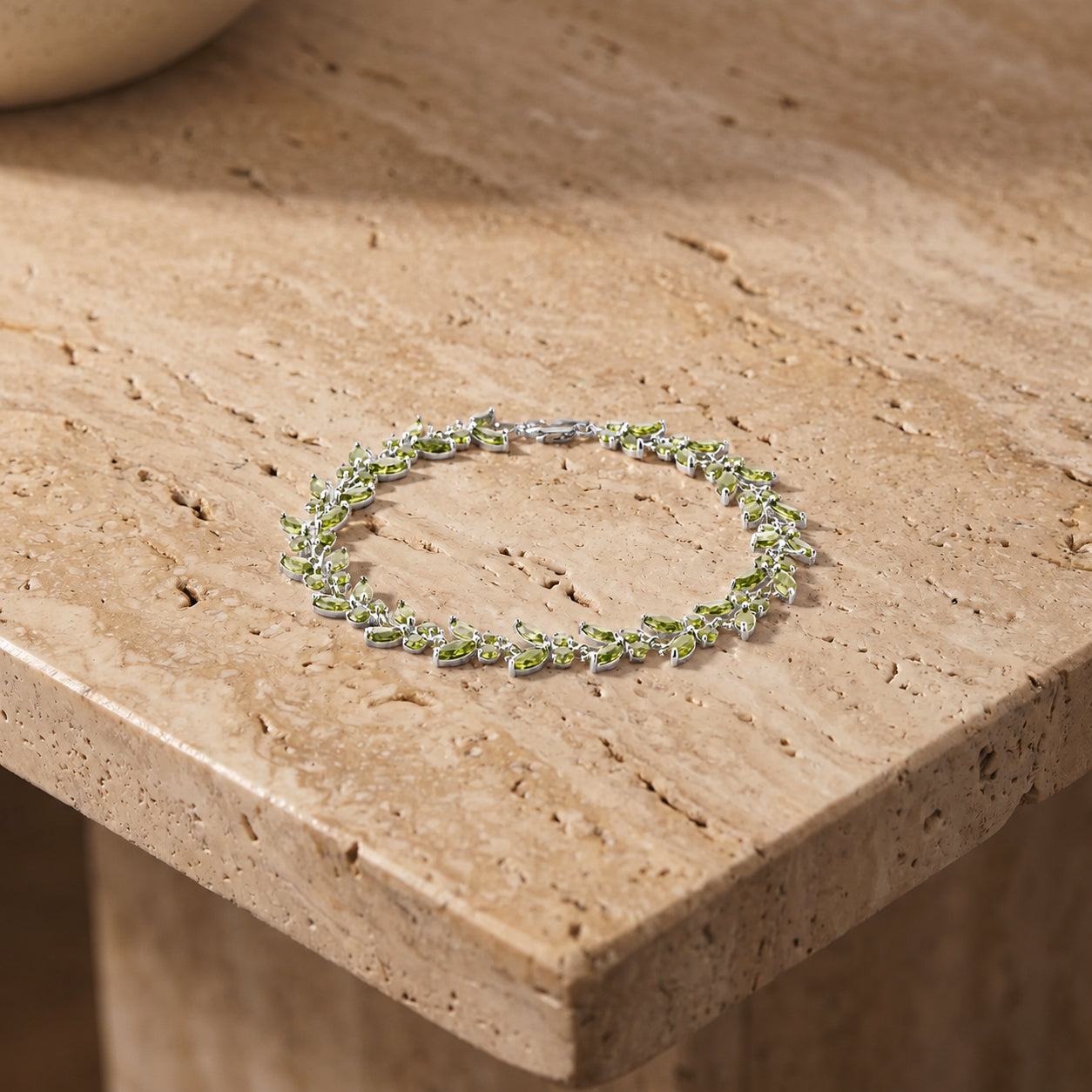 White Gold Celeste Bracelet Peridot 10K — Elide