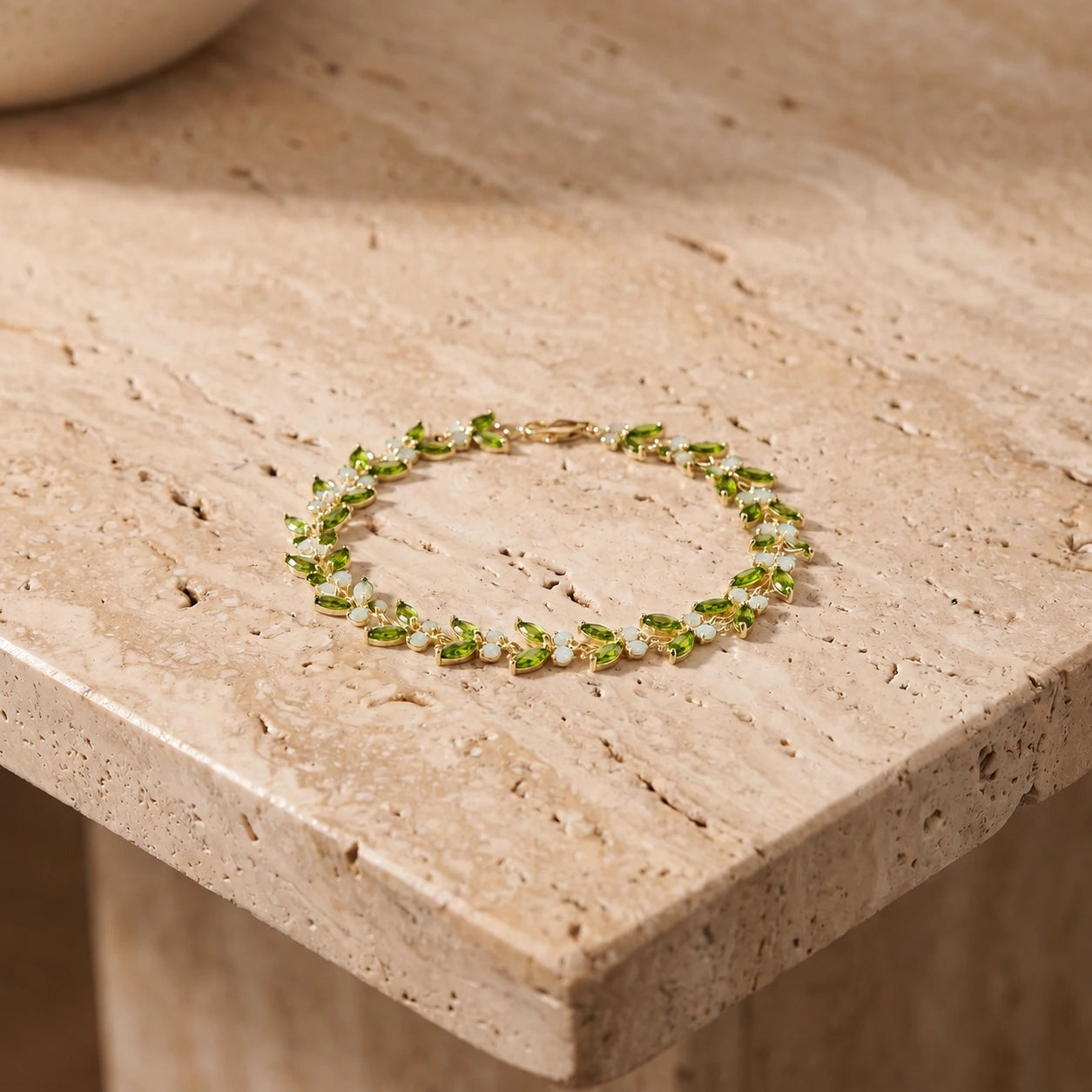 Yellow Gold Celeste Bracelet Peridot 10K — Elide