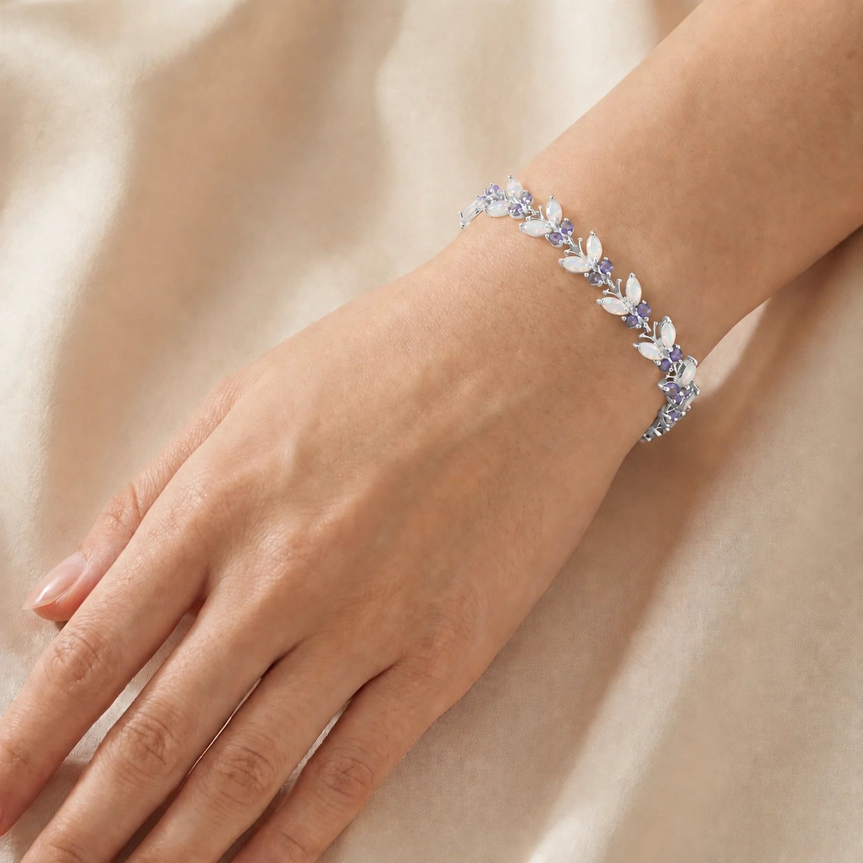 White Gold Celeste Bracelet Tanzanite 10K — Elide