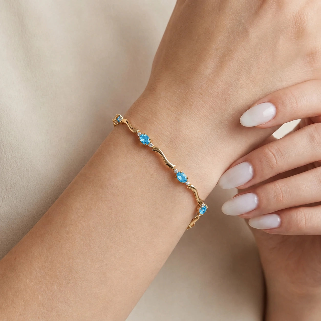 Yellow Gold Reverie Bracelet Blue Topaz 10K — Elvira