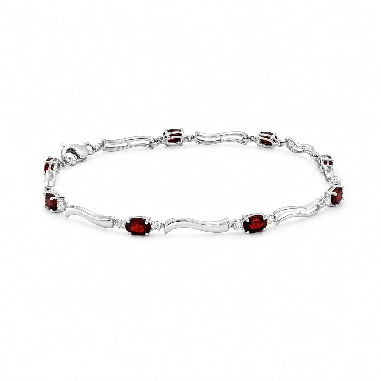 White Gold Garnet & Diamond — Mariaguendalina
