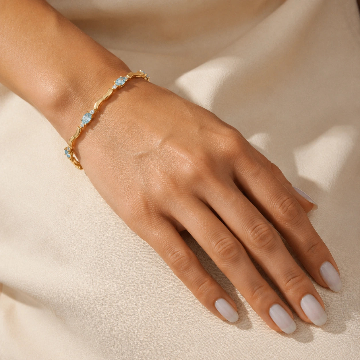 Yellow Gold Reverie Bracelet Aquamarine 10K — Elvira