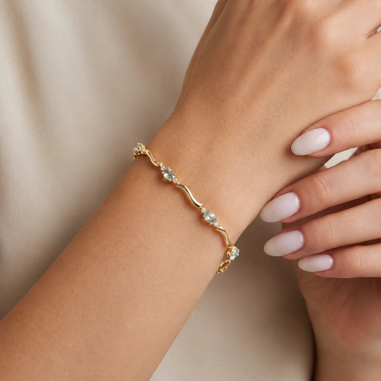 Yellow Gold Reverie Bracelet Aquamarine 10K — Elvira