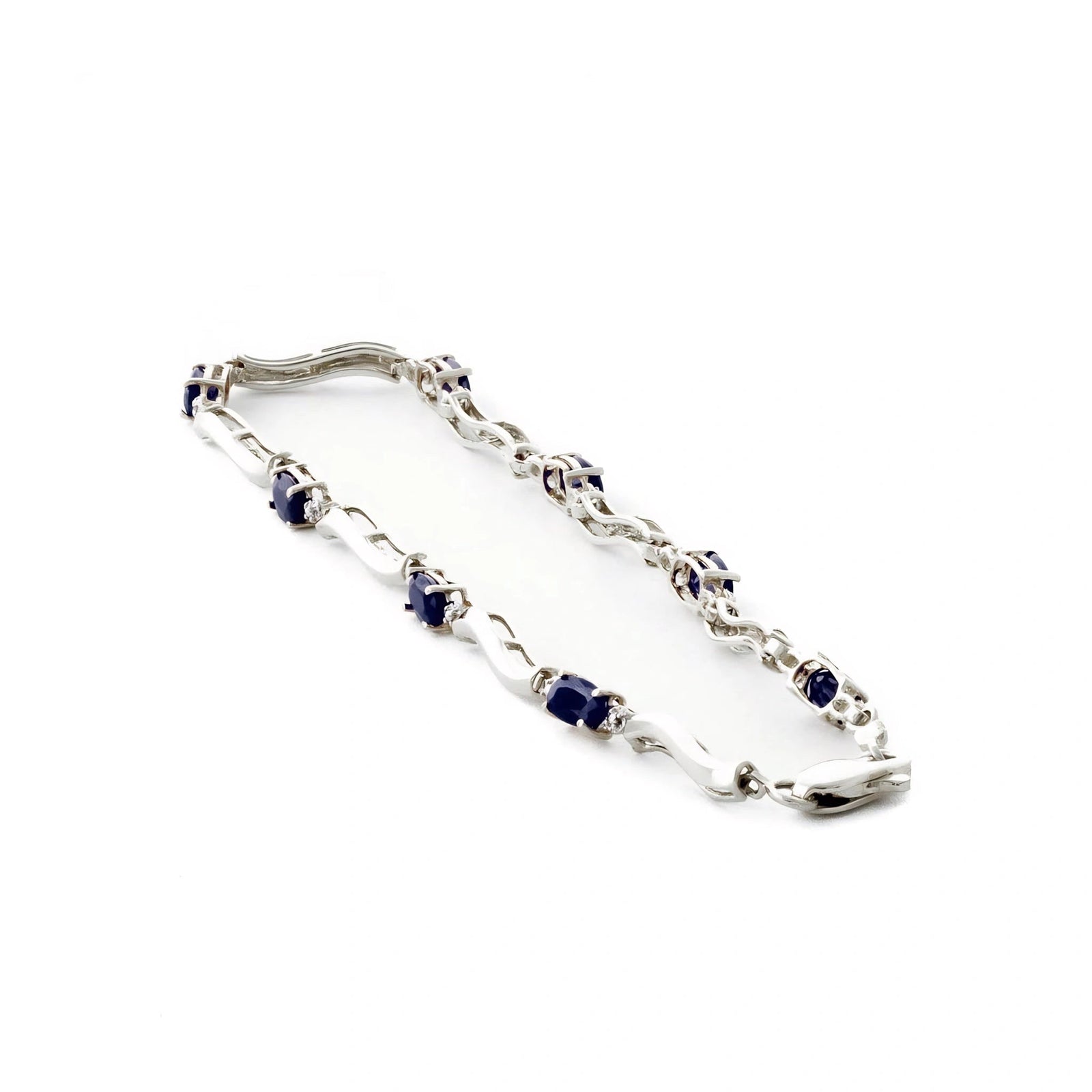 White Gold Sapphire & Diamond — Mariaguendalina