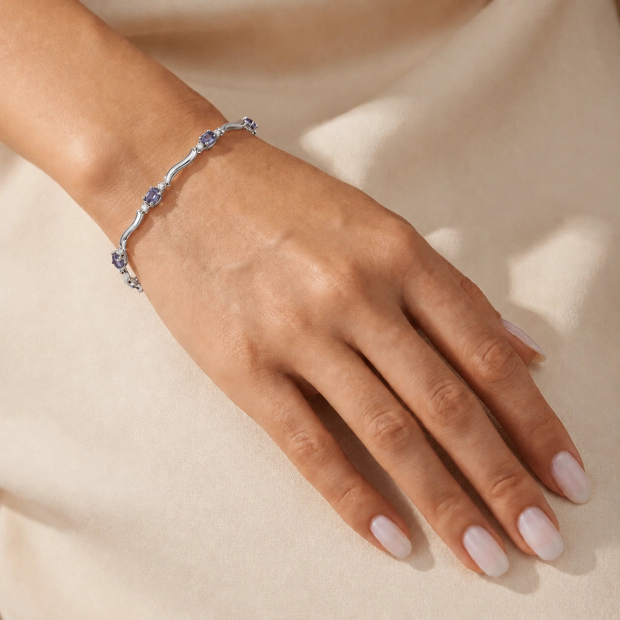 White Gold Tanzanite & Diamond — Mariaguendalina