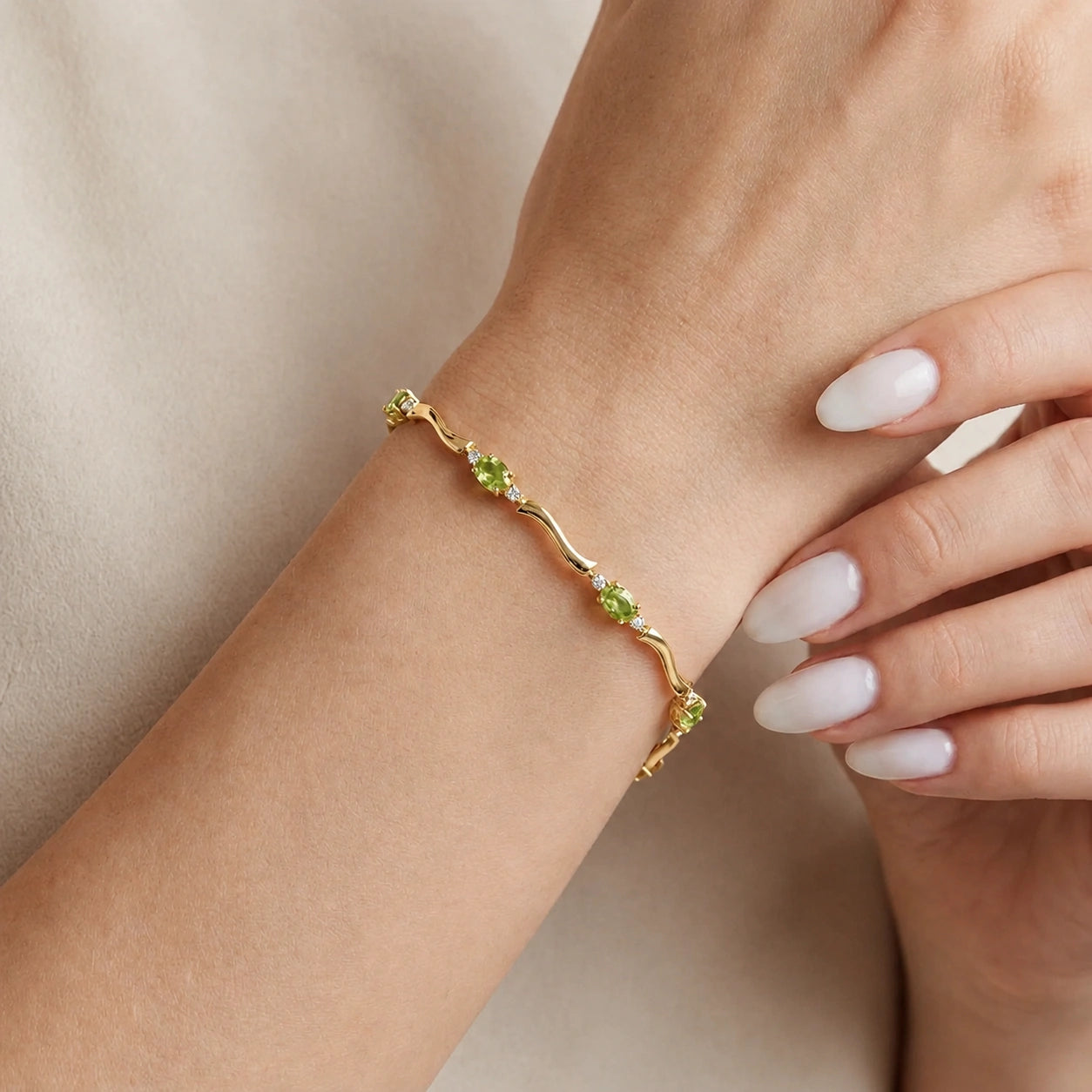 Yellow Gold Reverie Bracelet Peridot 10K — Elvira