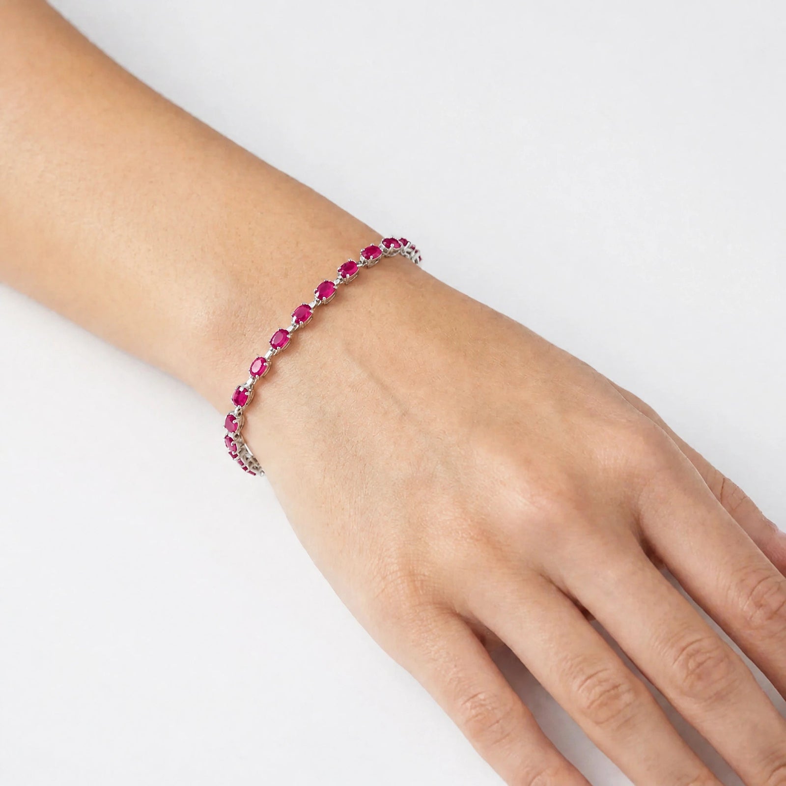 White Gold Ruby — Mariaguglielma