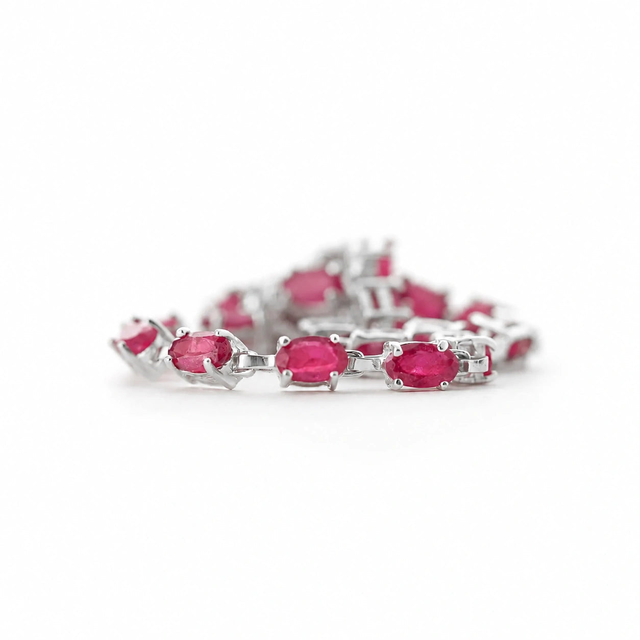 White Gold Ruby — Mariaguglielma