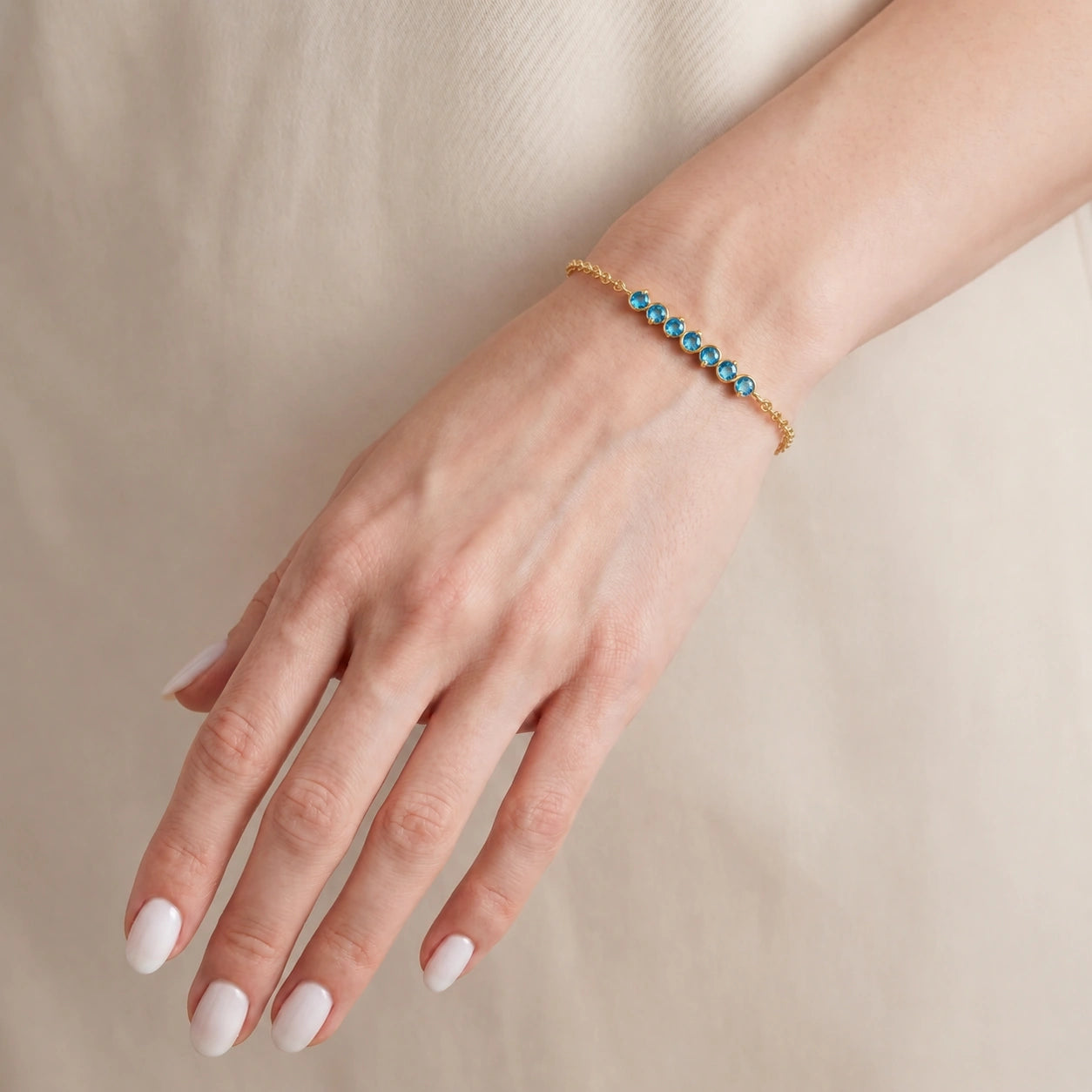 Yellow Gold Bracelet Blue Topaz 10K — Isolina