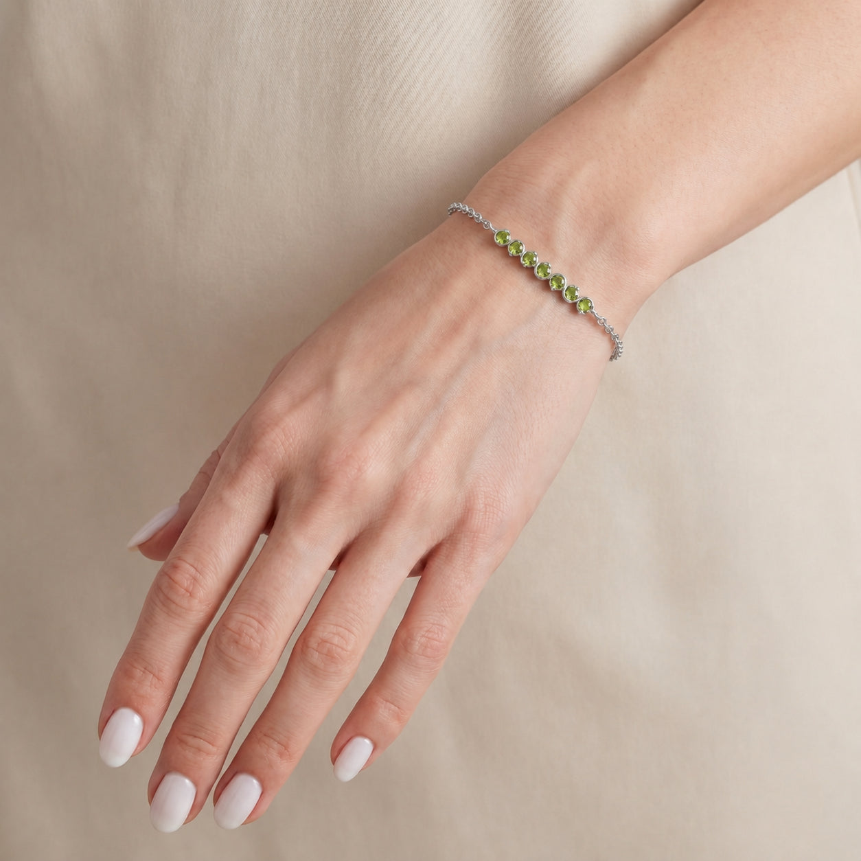 White Gold Bracelet Peridot 10K — Isolina
