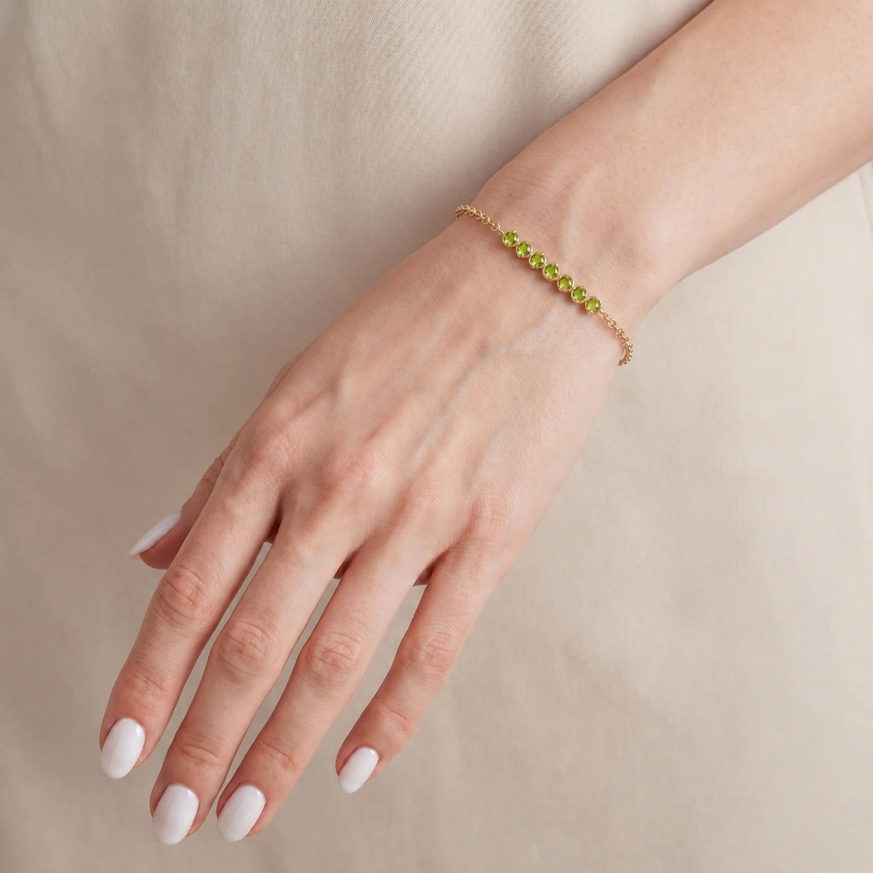 Yellow Gold Bracelet Peridot 10K — Isolina