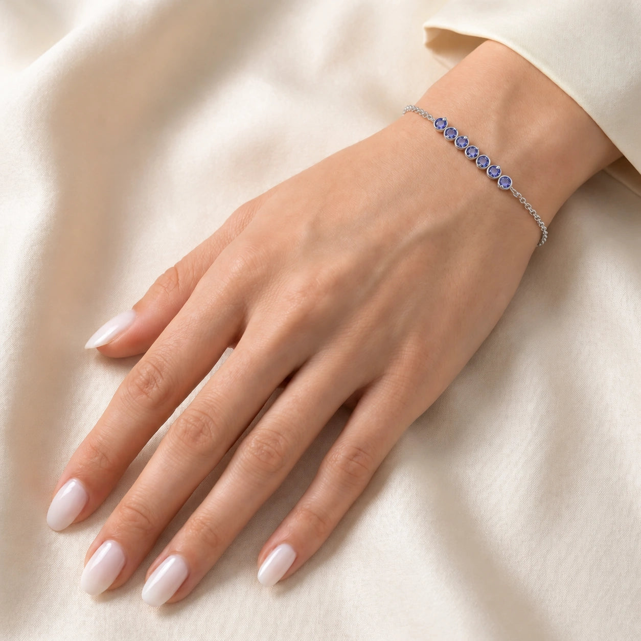 White Gold Bracelet Tanzanite 10K — Isolina