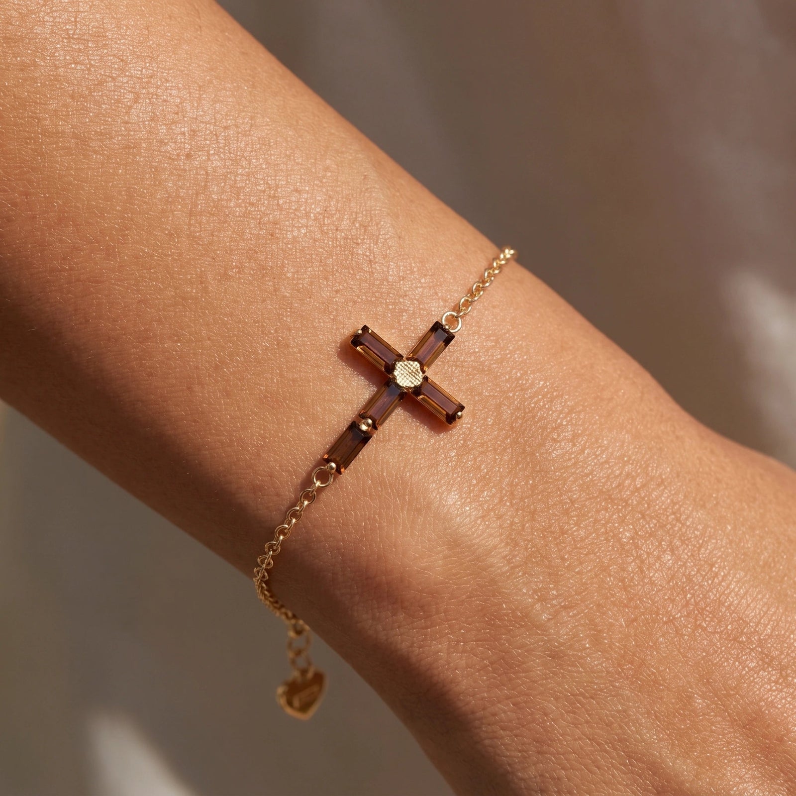 Yellow Gold Cross Bracelet Garnet 10K — Ines