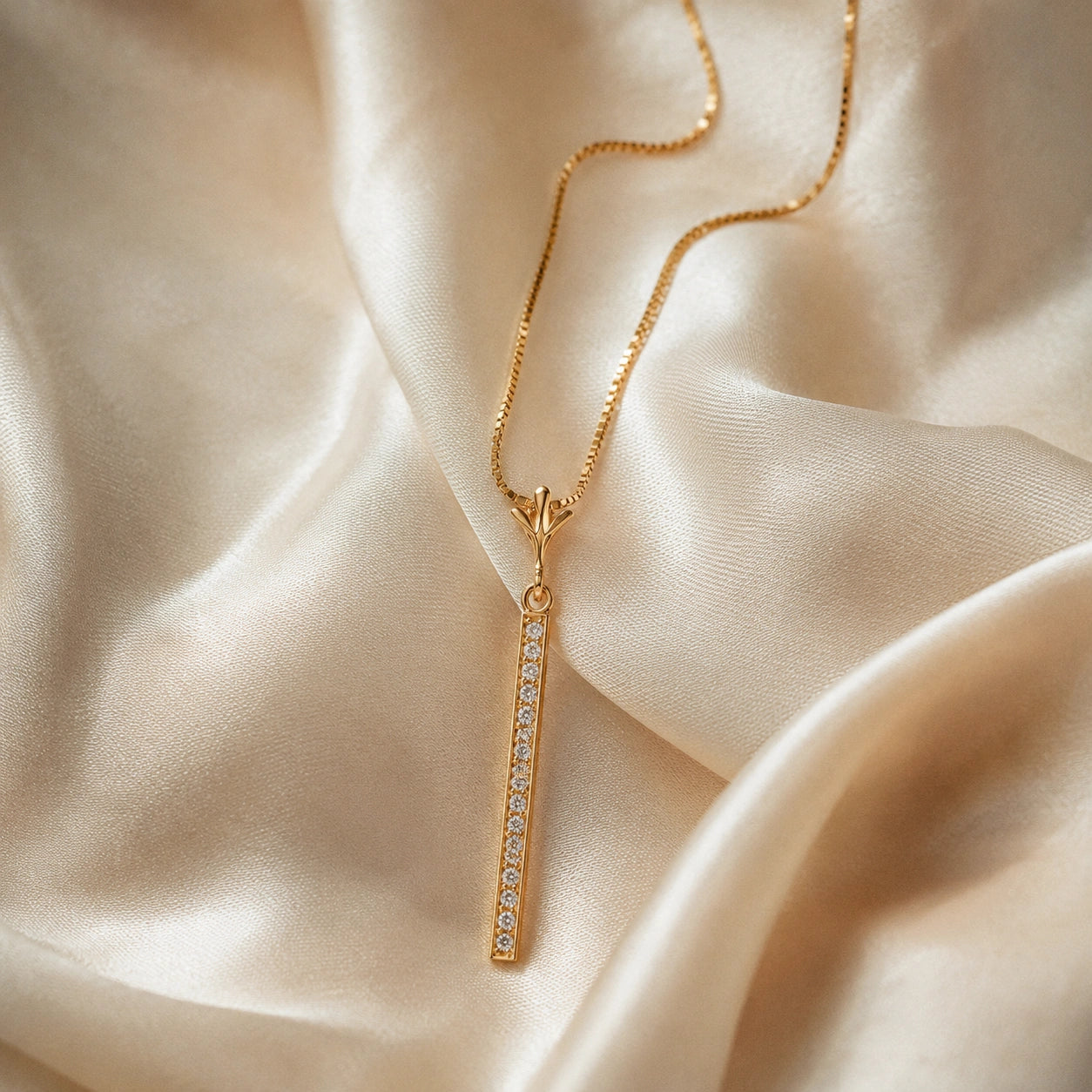 Yellow Gold Petal Pendant Necklace Diamond 10K — Saveria