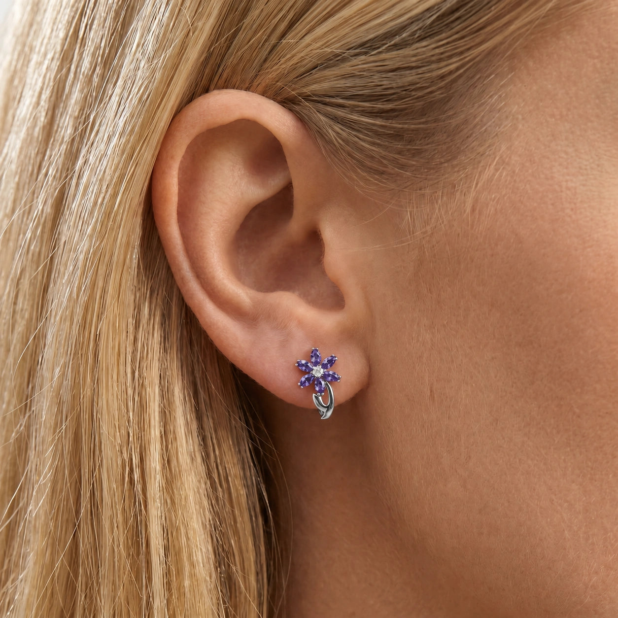 White Gold Earrings Amethyst 10K — Carolina