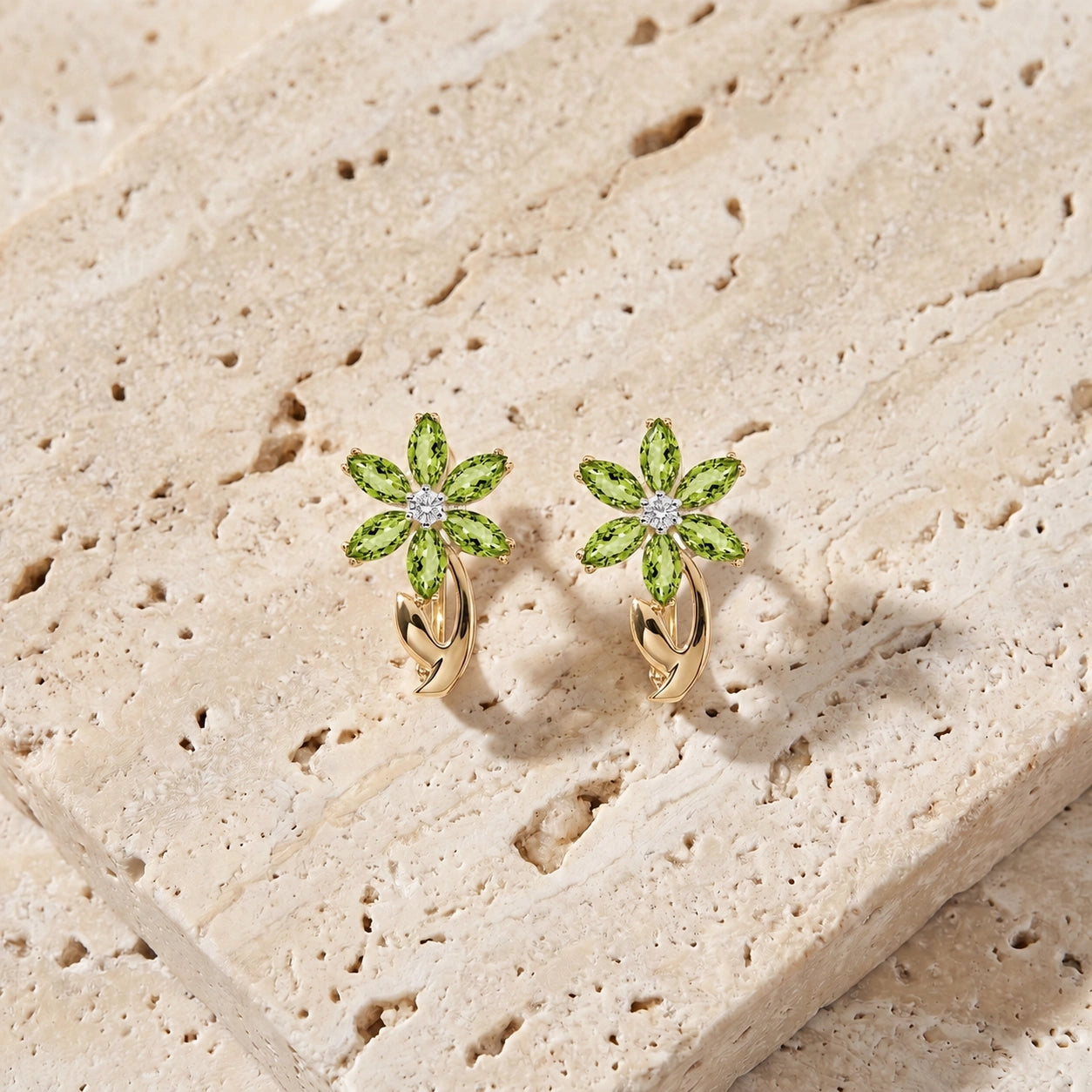 Yellow Gold Earrings Peridot 10K — Carolina