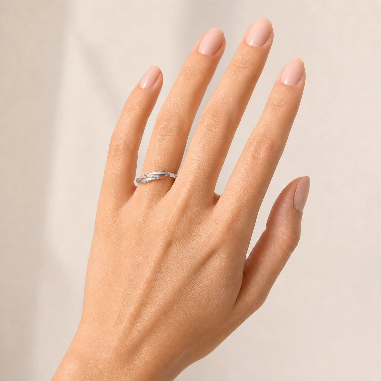White Gold Engagement Ring Diamond 10K — Attilia