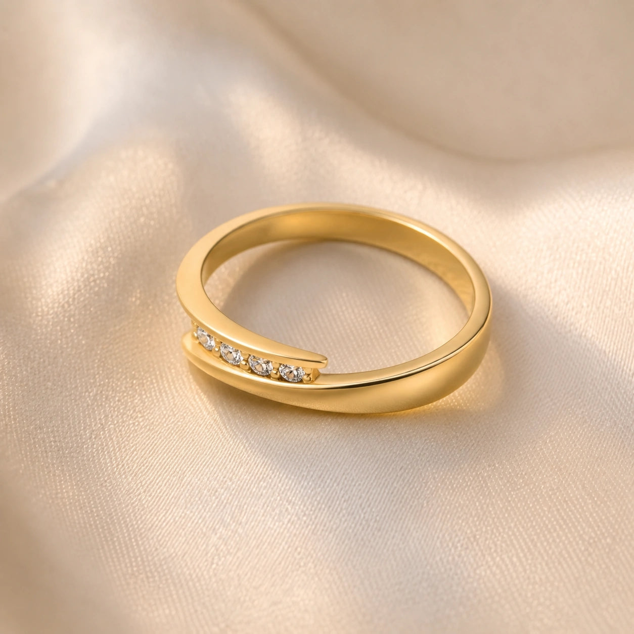 Yellow Gold Engagement Ring Diamond 10K — Attilia