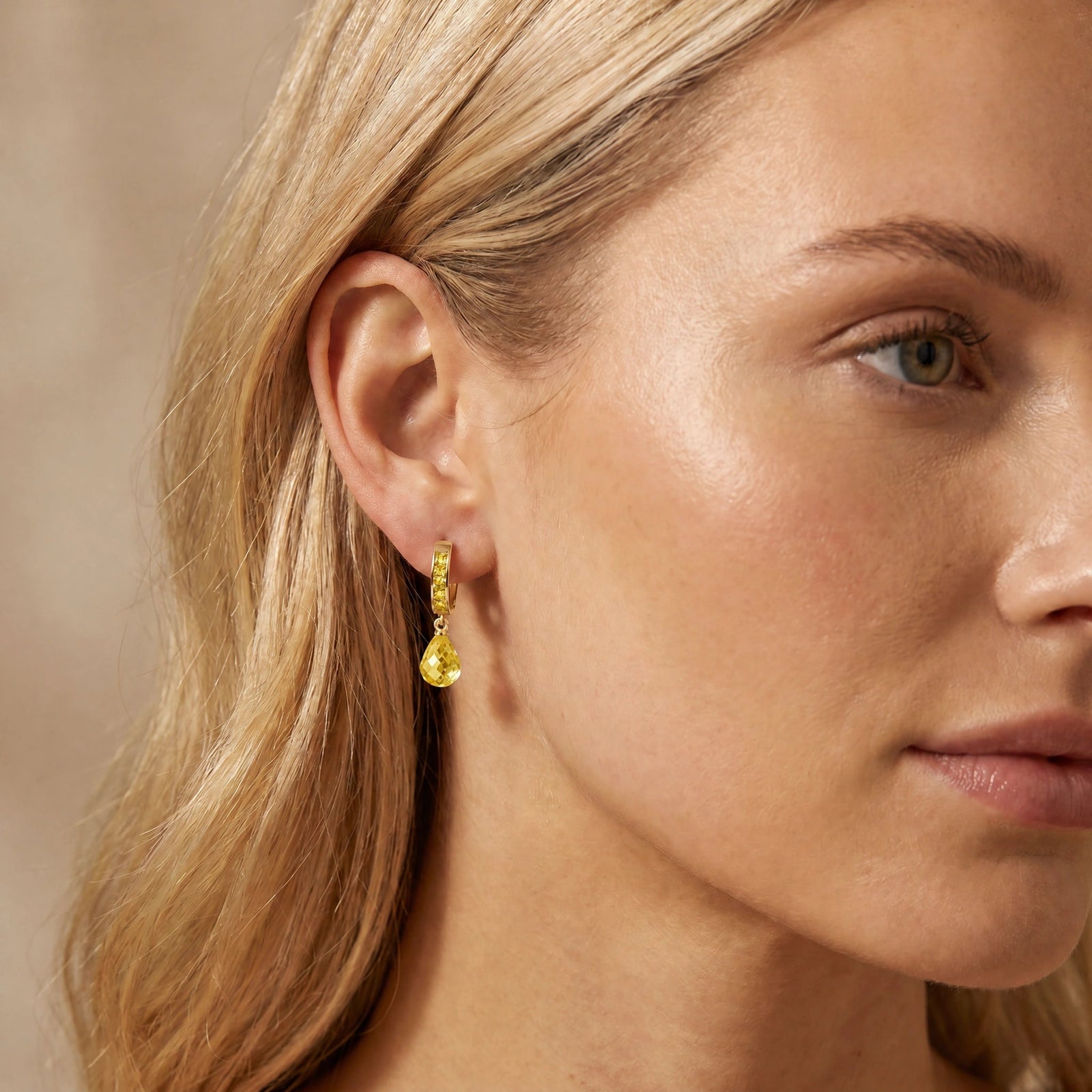 Yellow Gold Bloom Earrings Zirconia 10K — Dafne