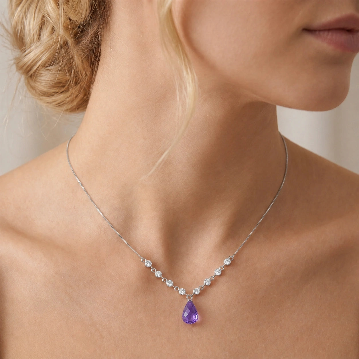 White Gold Petal Pendant Necklace Amethyst 10K — Norma