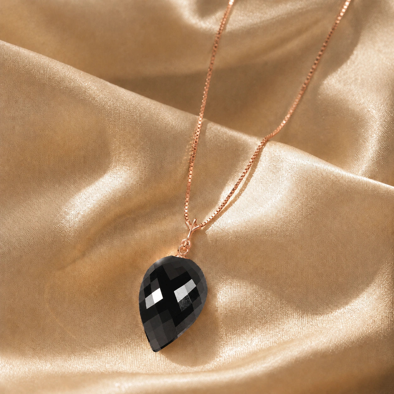 Rose Gold Pendant Necklace Spinel 10K — Primavera