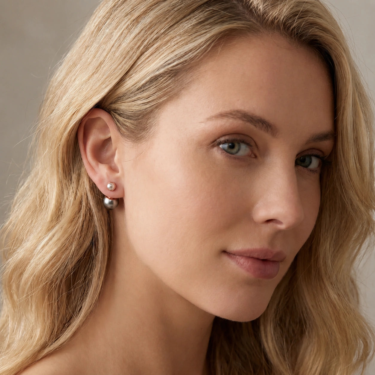 Rose Gold Rose Stud Earrings Pearl 10K — Alfonsina