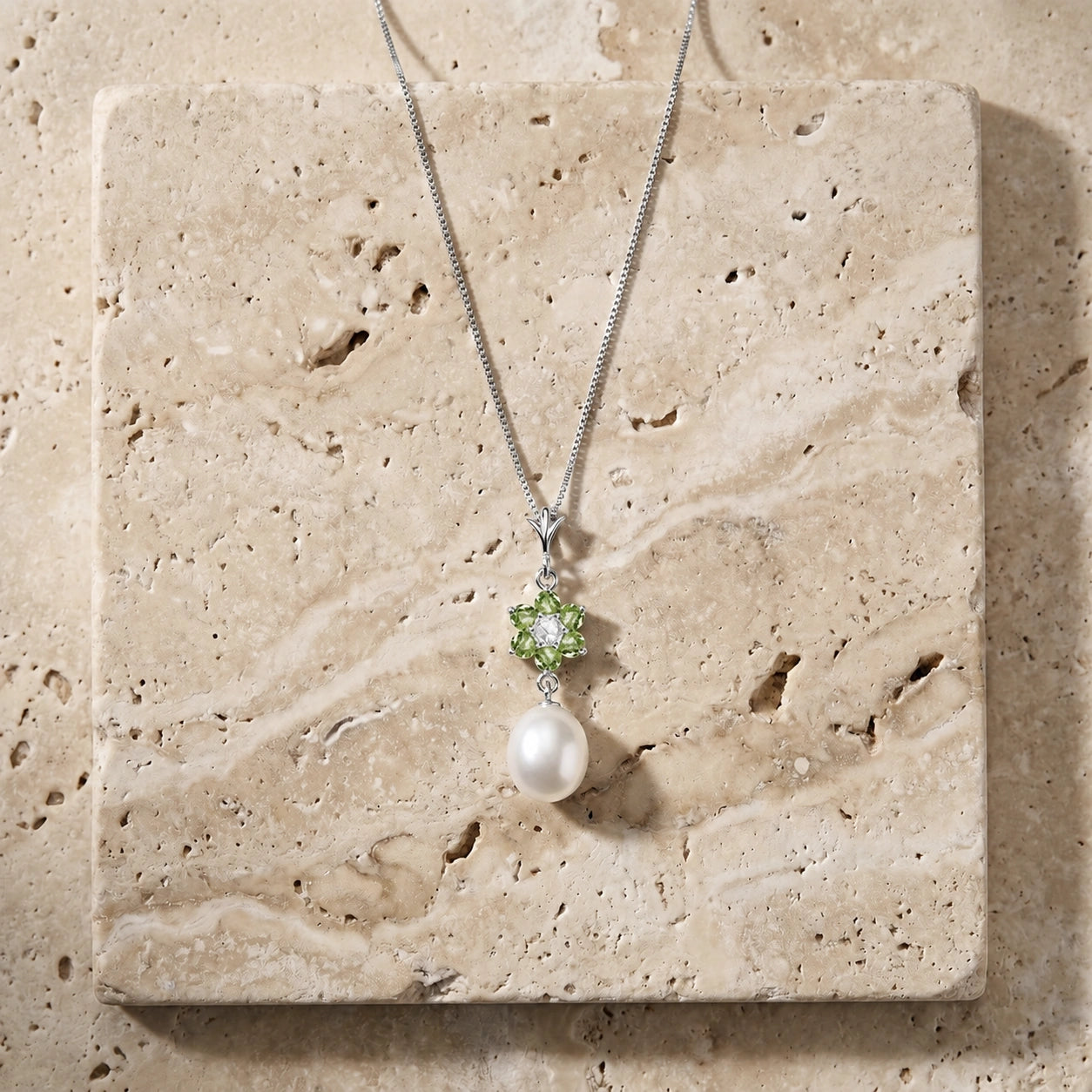 White Gold Diamond & Pearl & Peridot — Mariapace