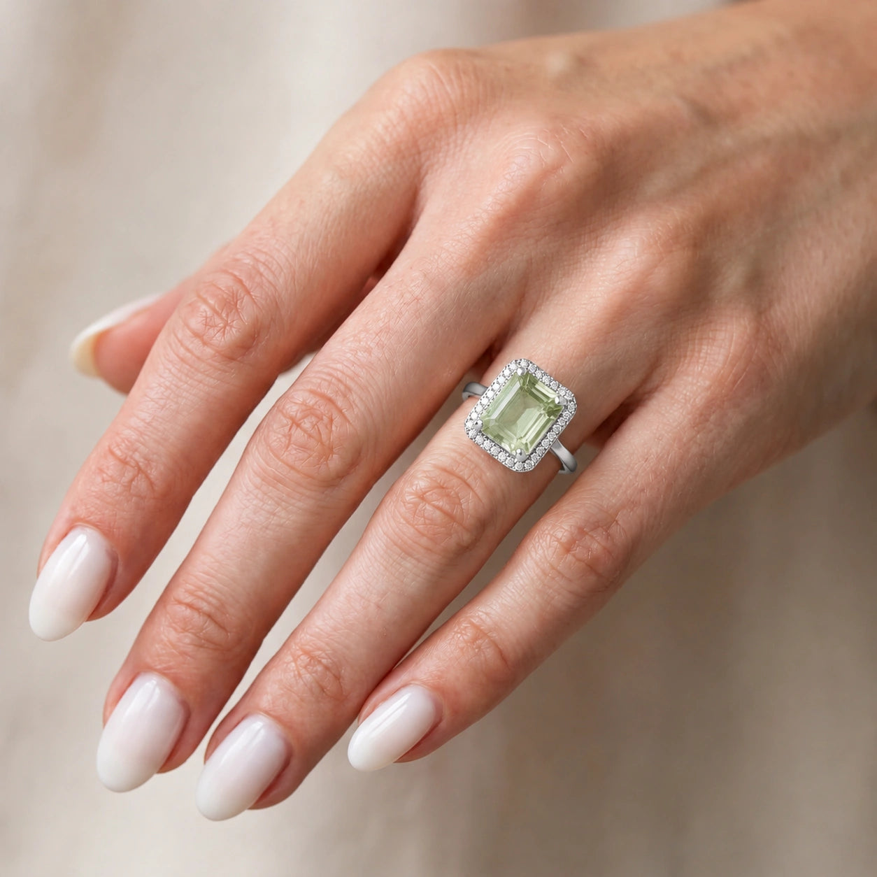 White Gold Ring Green Amethyst 10K — Giorgia