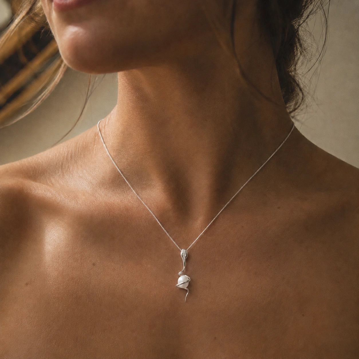 White Gold Pendant Necklace Pearl 10K — Adele