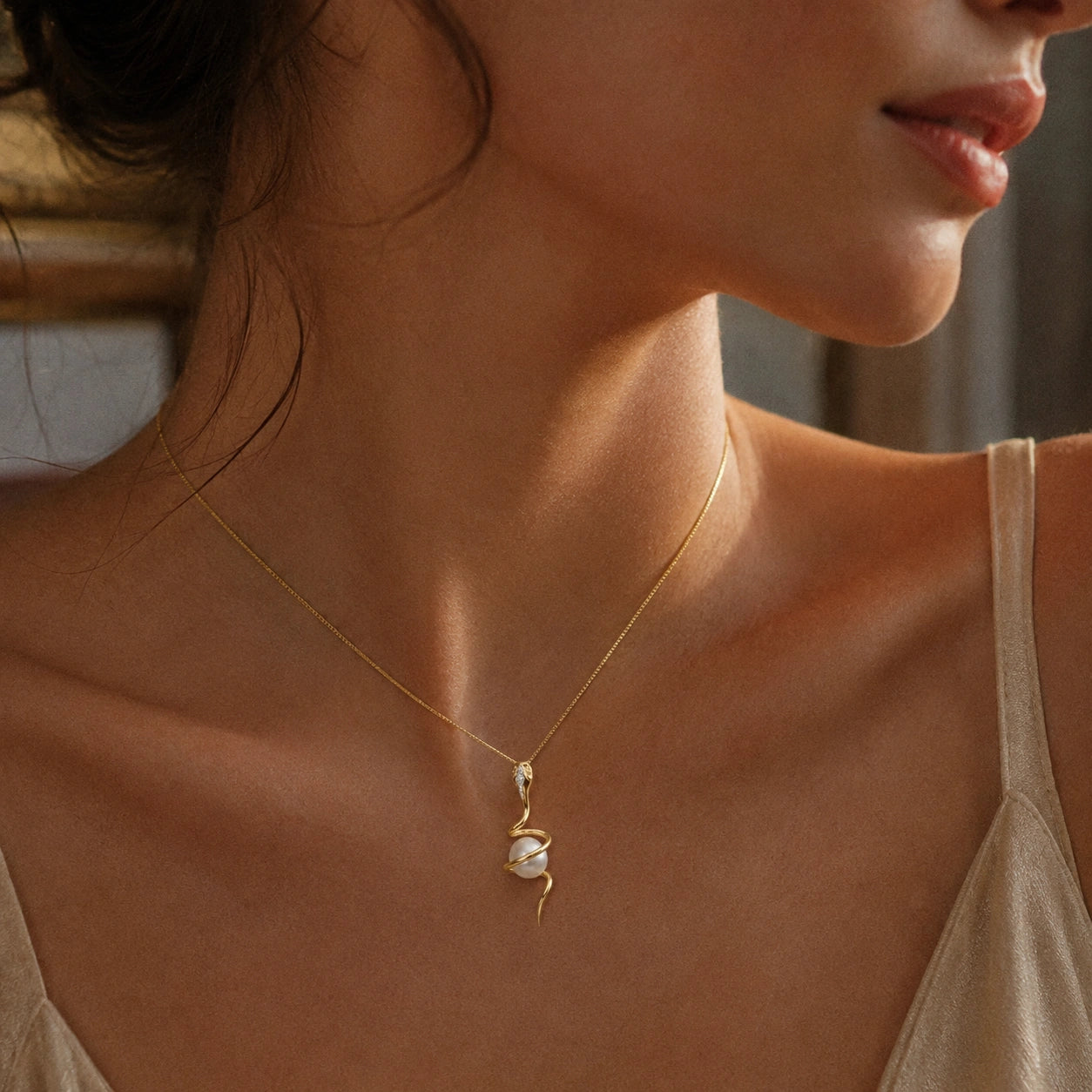 Yellow Gold Pendant Necklace Pearl 10K — Adele