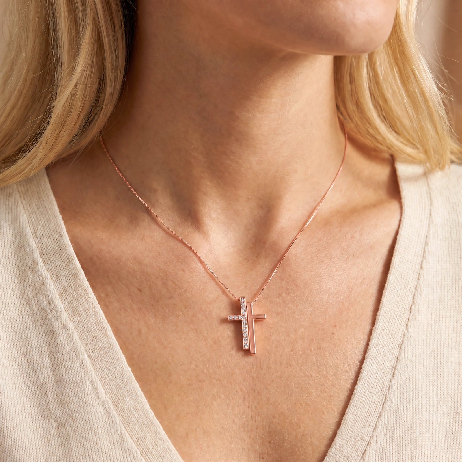 Rose Gold Heritage Cross Pendant Necklace Diamond 10K — Fulvia