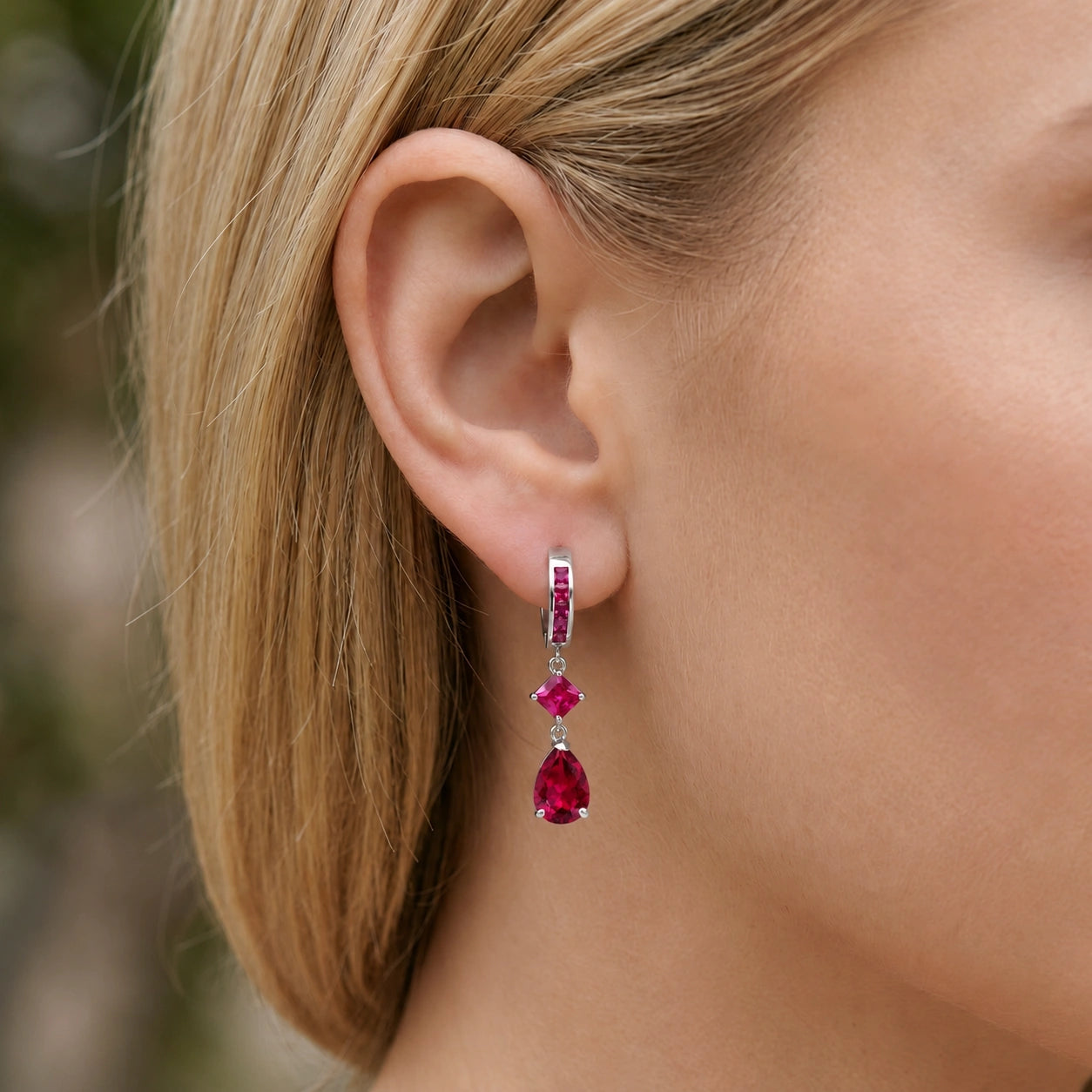 White Gold Dangling Earrings Zirconia 10K — Italia