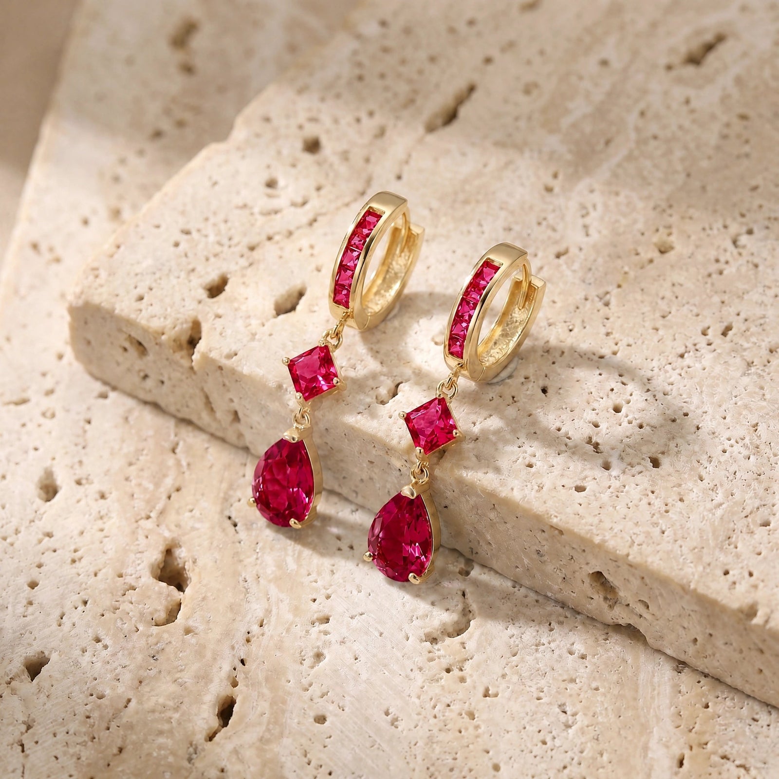 Yellow Gold Dangling Earrings Zirconia 10K — Italia
