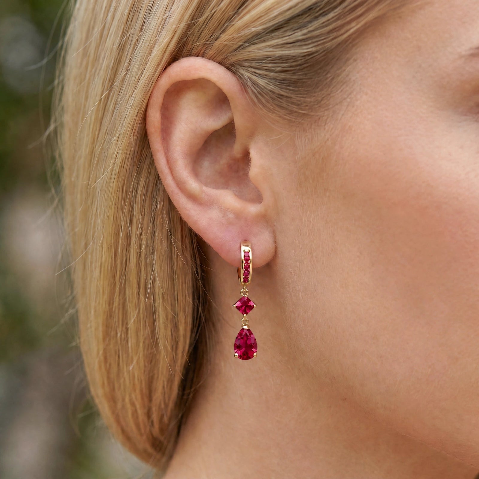 Yellow Gold Dangling Earrings Zirconia 10K — Italia
