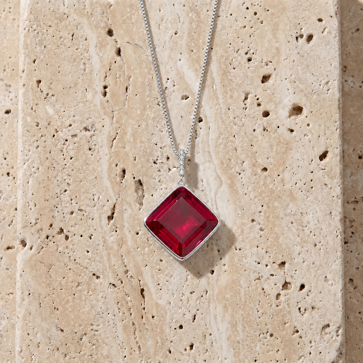 White Gold Ruby & Diamond — Marielena