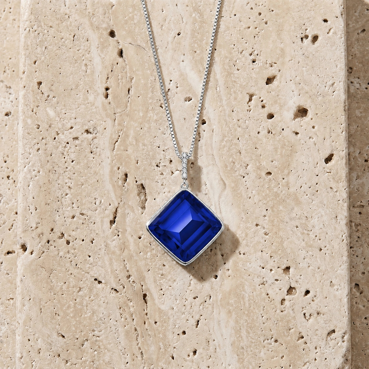 White Gold Sapphire — Marielena