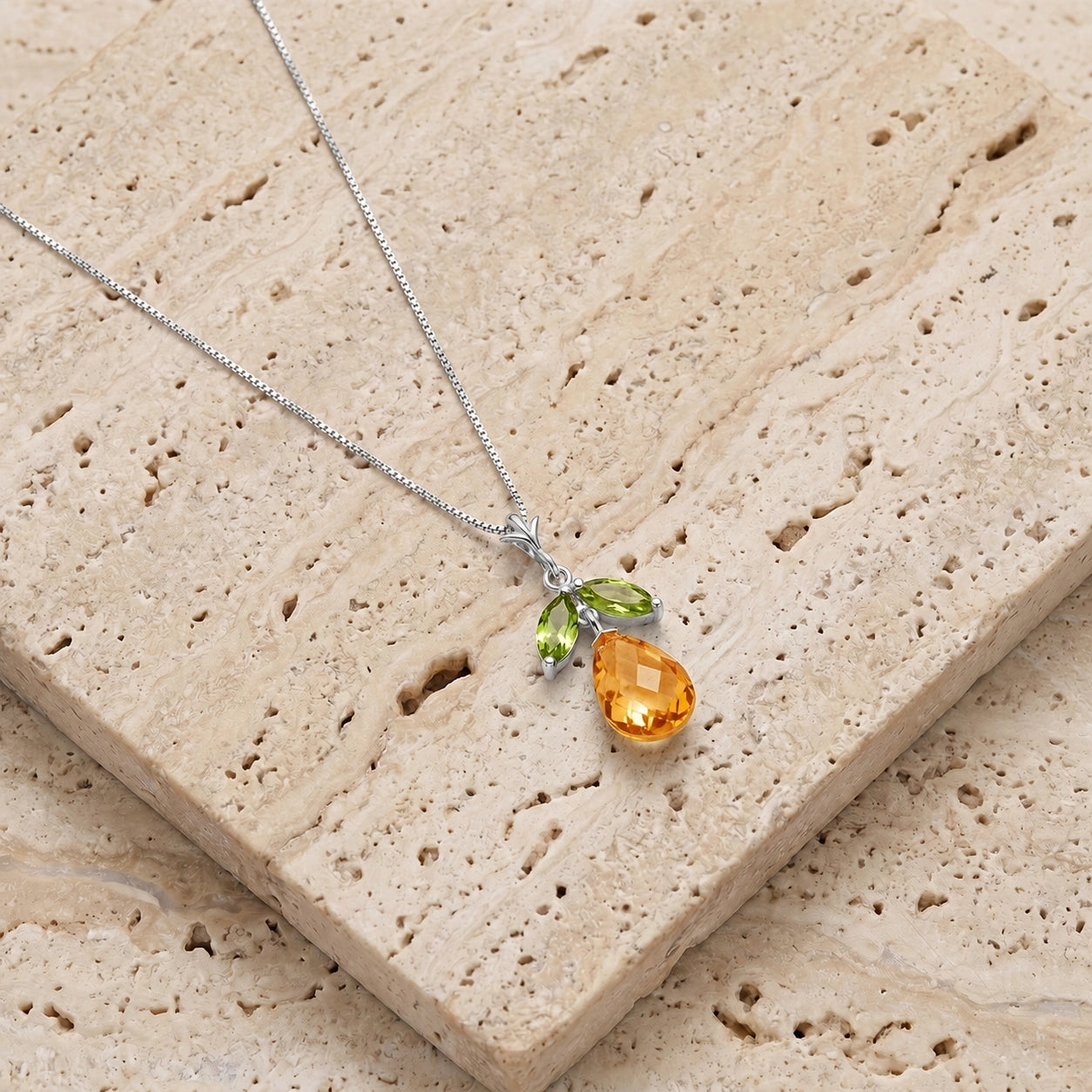 White Gold Atelier Necklace Garnet 10K — Marilena