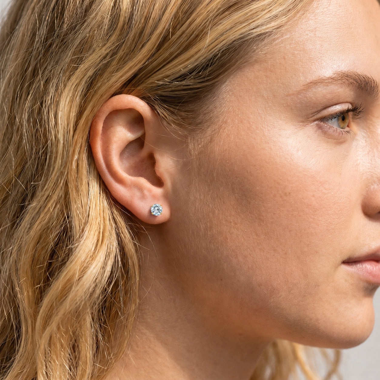 Yellow Gold Halo Petal Earrings Amethyst 10K — Benedetta