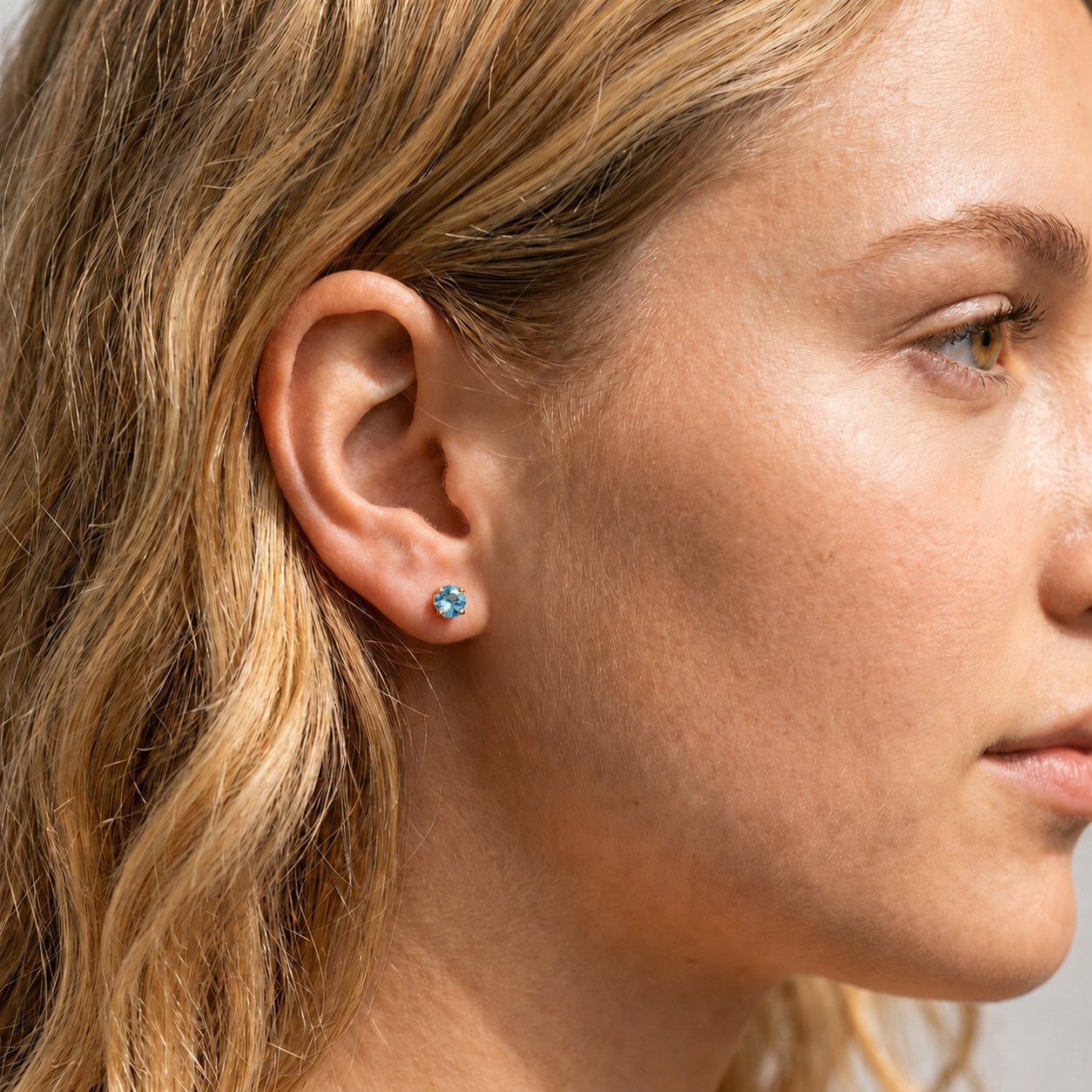 Rose Gold Halo Petal Earrings Peridot 10K — Benedetta