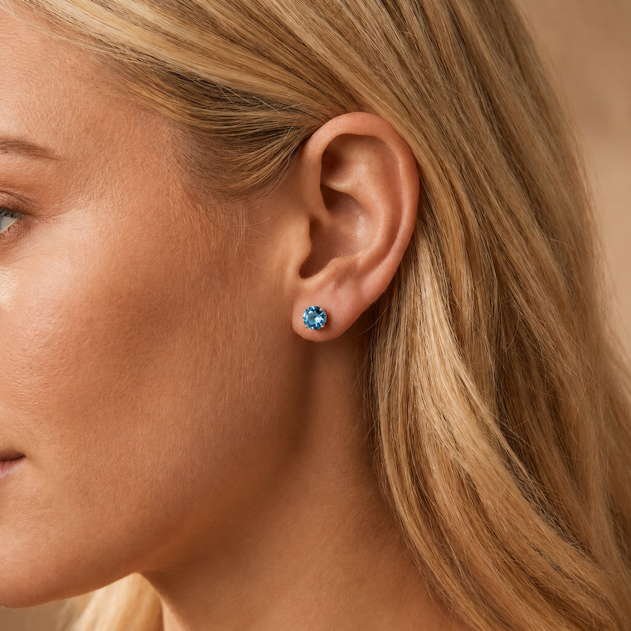 White Gold Halo Petal Earrings Peridot 10K — Benedetta